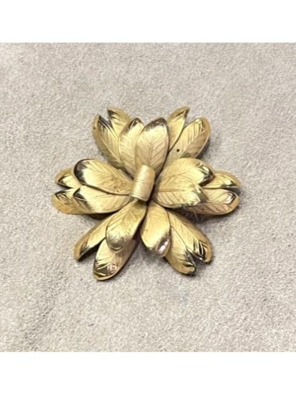 Vintage 50s Unsigned Gold Tone Layered Textured Flower Brooch Pin